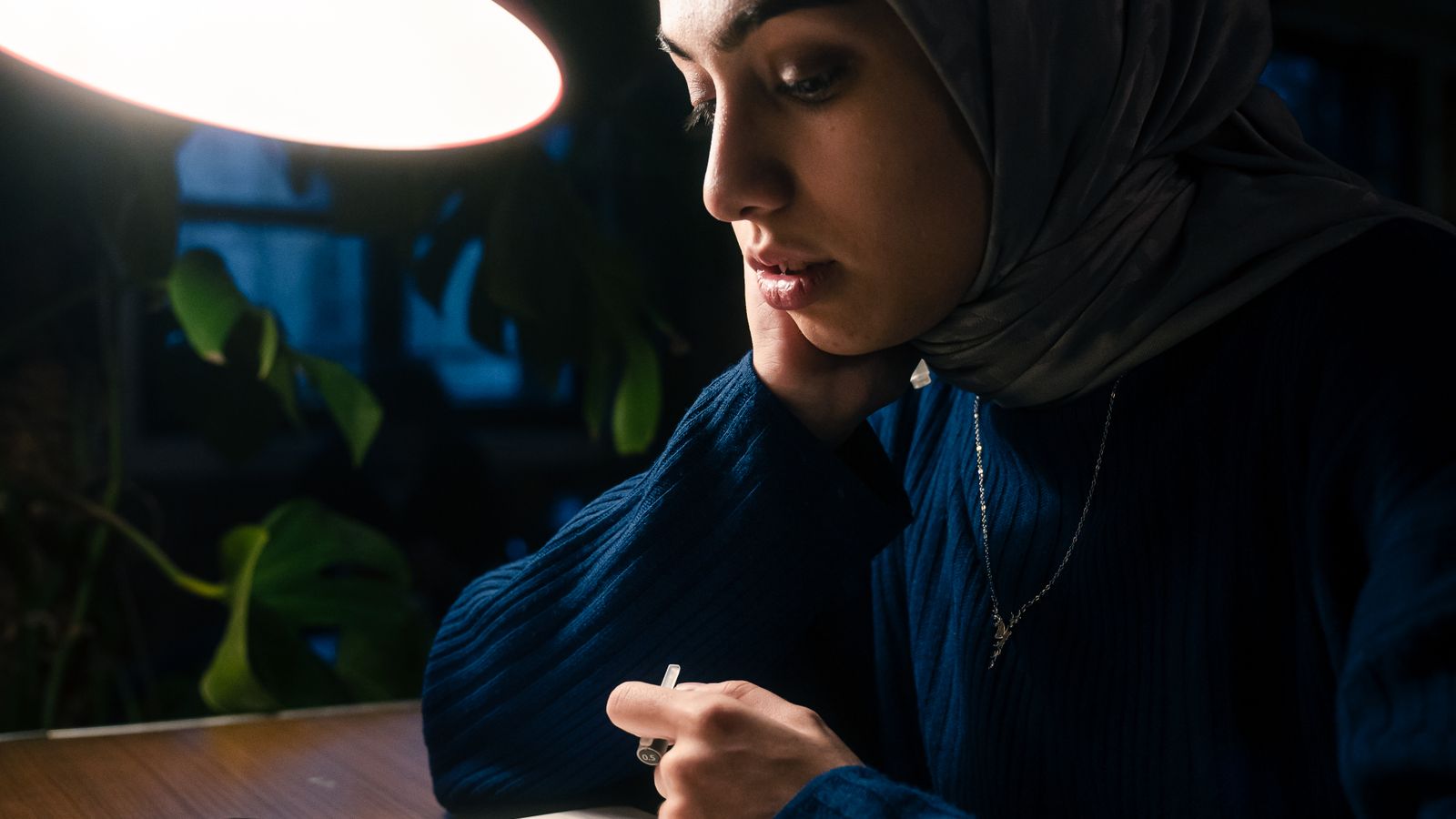 موسم الامتحانات والنوم: مقال موجه إلى الأهل